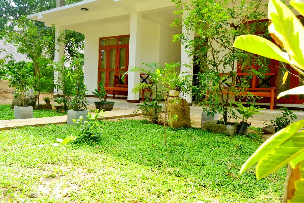 Girilena Resort Dambulla Exterior photo